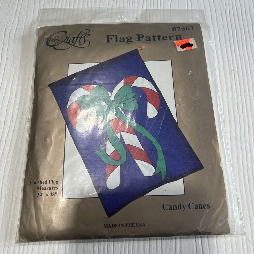 Fabri Crafts︱Candy Canes︱34x48︱Christmas︱Kit︱Create your own flag